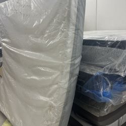 NEW!! Comfy Bargain Beds Twin Full Queen King Cal King Mattress STILL IN PLASTIC!! 🚛 Avail