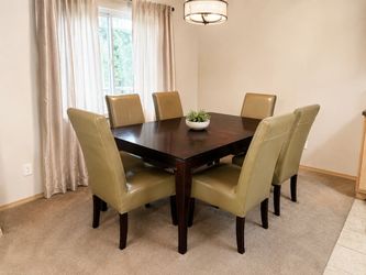 Stanley Furniture Dining Set – 6 Genuine Leather Chairs + 2 Leaves + Custom Table Pad