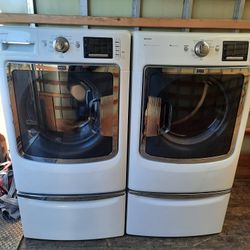 Maytag Front load Steam Washer/Electric set match 