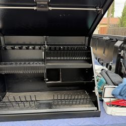Montesuma Tool Box 30 3/4 W 18 H