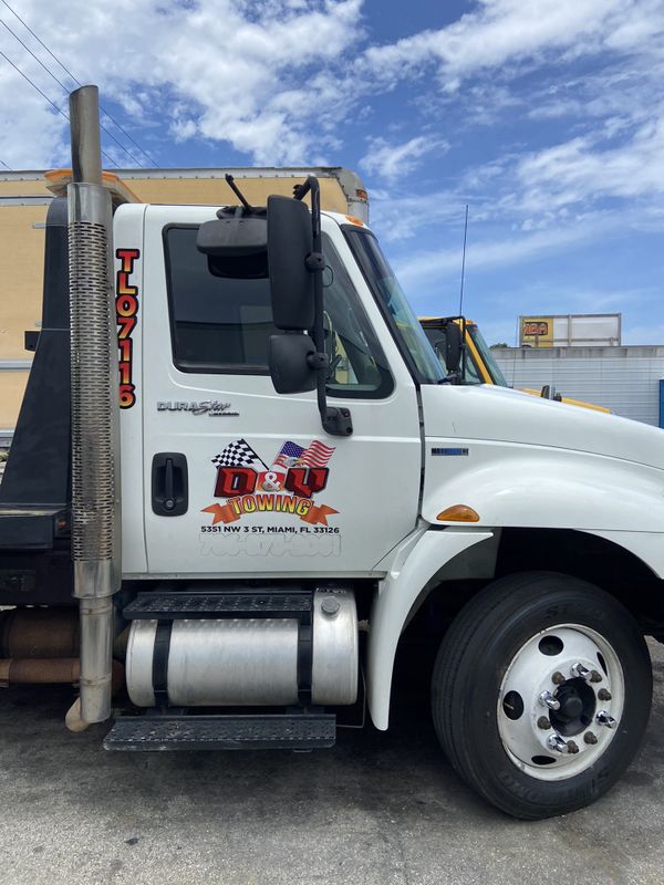 Tow Truck for Sale $25K for Sale in Hialeah, FL - OfferUp