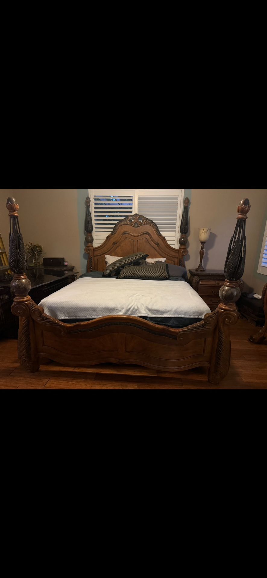 King Bedroom Set