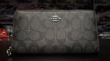 Coach Zip-Around Continental Wallet and Purse