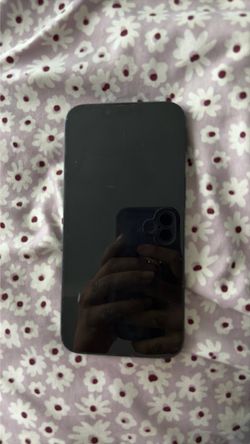 iPhone 14 navy blue