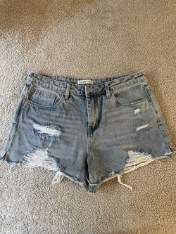 Signature 8 High Waisted Denim Shorts