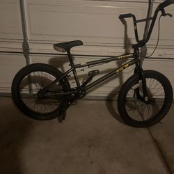 A GT bmx bike 20x2.35 inch wheels prices are negotiable 