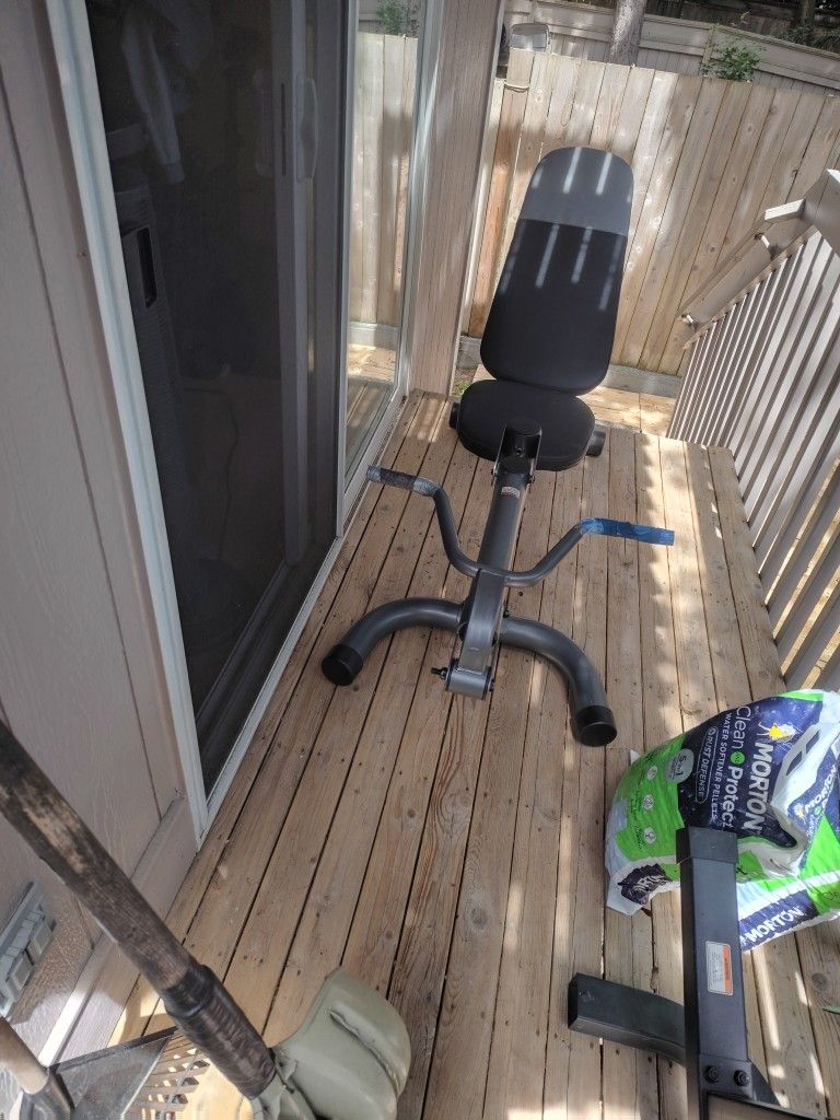 Free Weight Bench