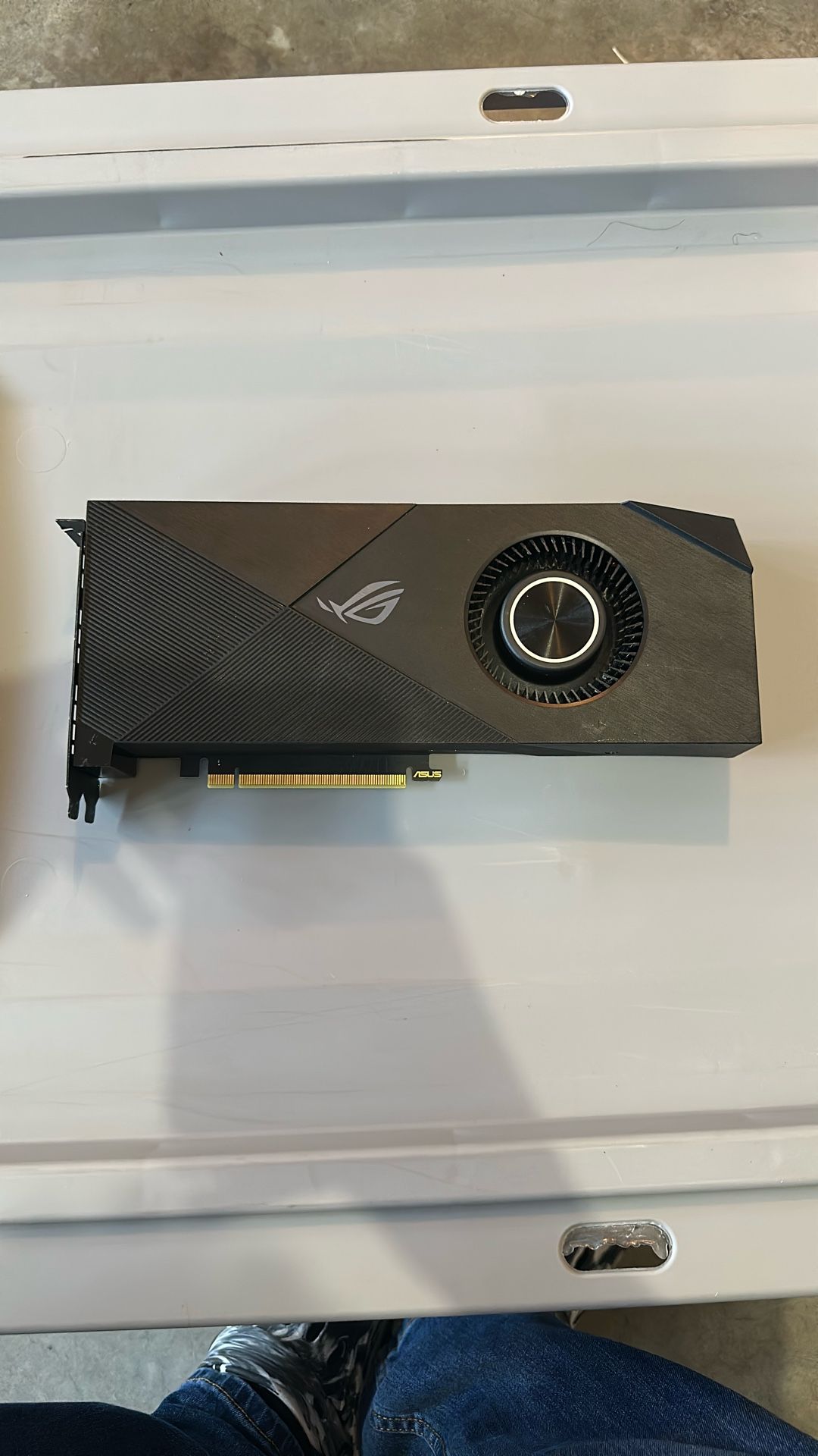 Asus ROG RTX 2060 SUPER