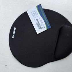 Mouse pad for wrist rest