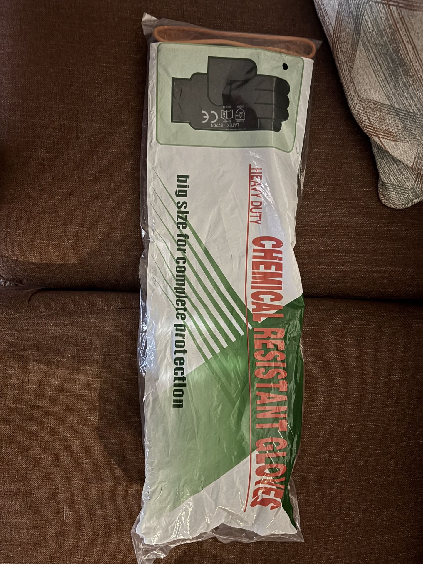 Chemical resistant gloves