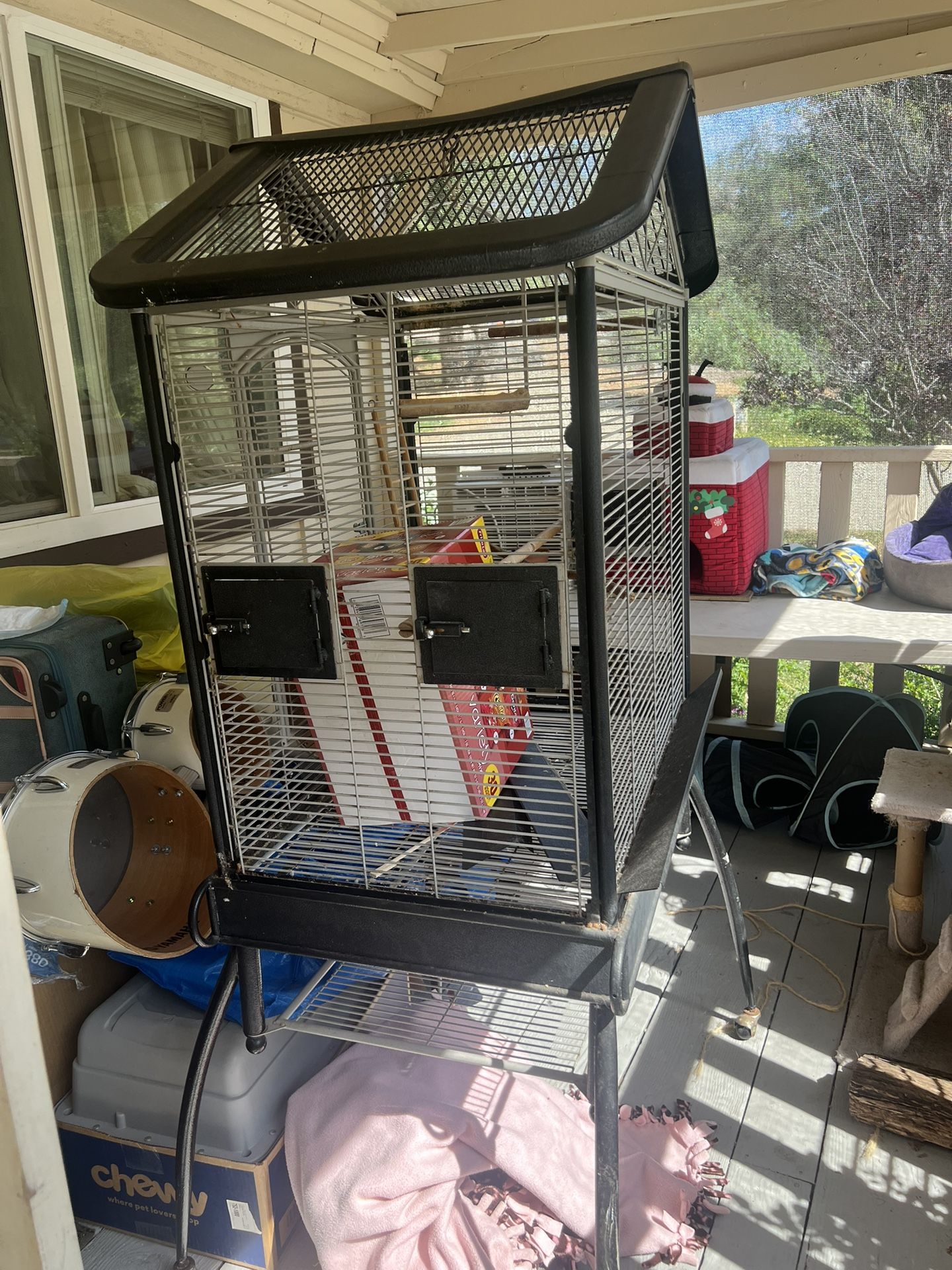 Powder Coated Wrought iron Bird Cage With Accessories