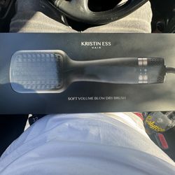 Kristin Ess Soft Volume Blow Dry Brush