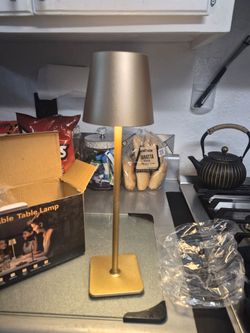 Gold rechargeable table lamps