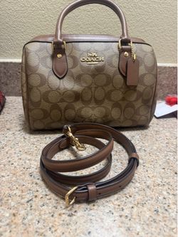 Coach beautiful bag  nice clean super cute