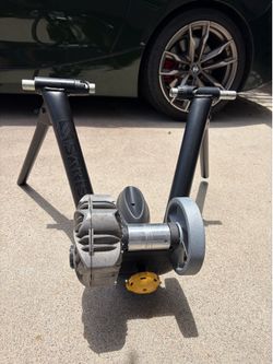 Saris Fluid Bike Trainer