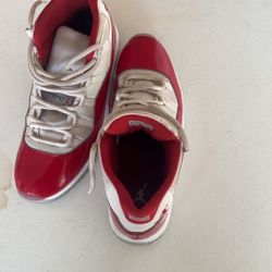 Jordan 11 Retro Cherry 