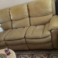 Used but in good condition couch electric recliner couch no rips in it