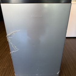 Hisense 4.4 Cu ft Single Door Mini Refrigerator