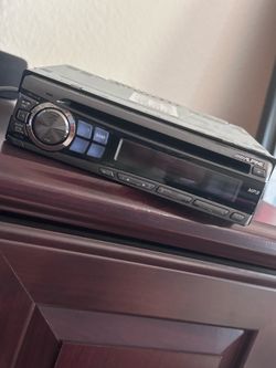 Alpine CDE-9870 MP3 CD Receiver