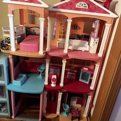 Barbie Dream House Lot