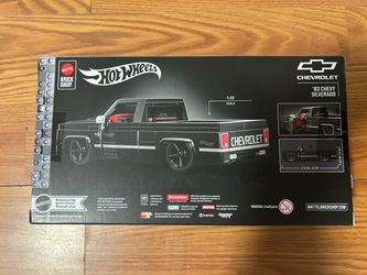 Hot wheels 83 Silverado - Mattel Brick Shop