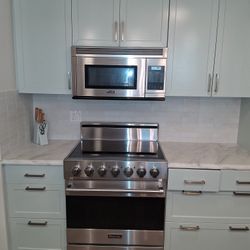 Viking Electric Stove/ Microwave 