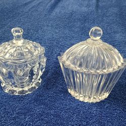 2 SMALL DECORATIVE GLASS CONTAINERS WITH LID