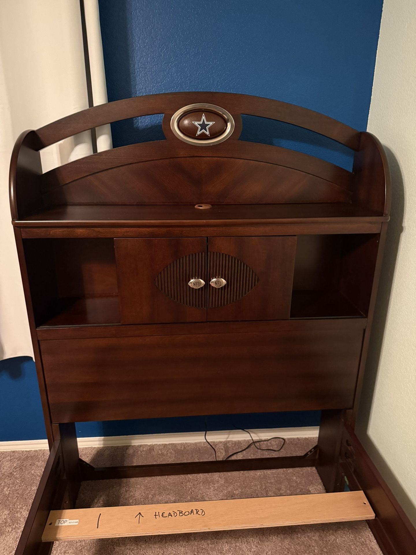 Brown Twin Bed - Cowboys