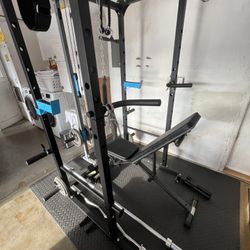 Power Cage + Squat Rack With Lat Pull Down/Dip Bars/Pull Ups Complete 