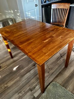 Expandable Solid Wood Dining Table