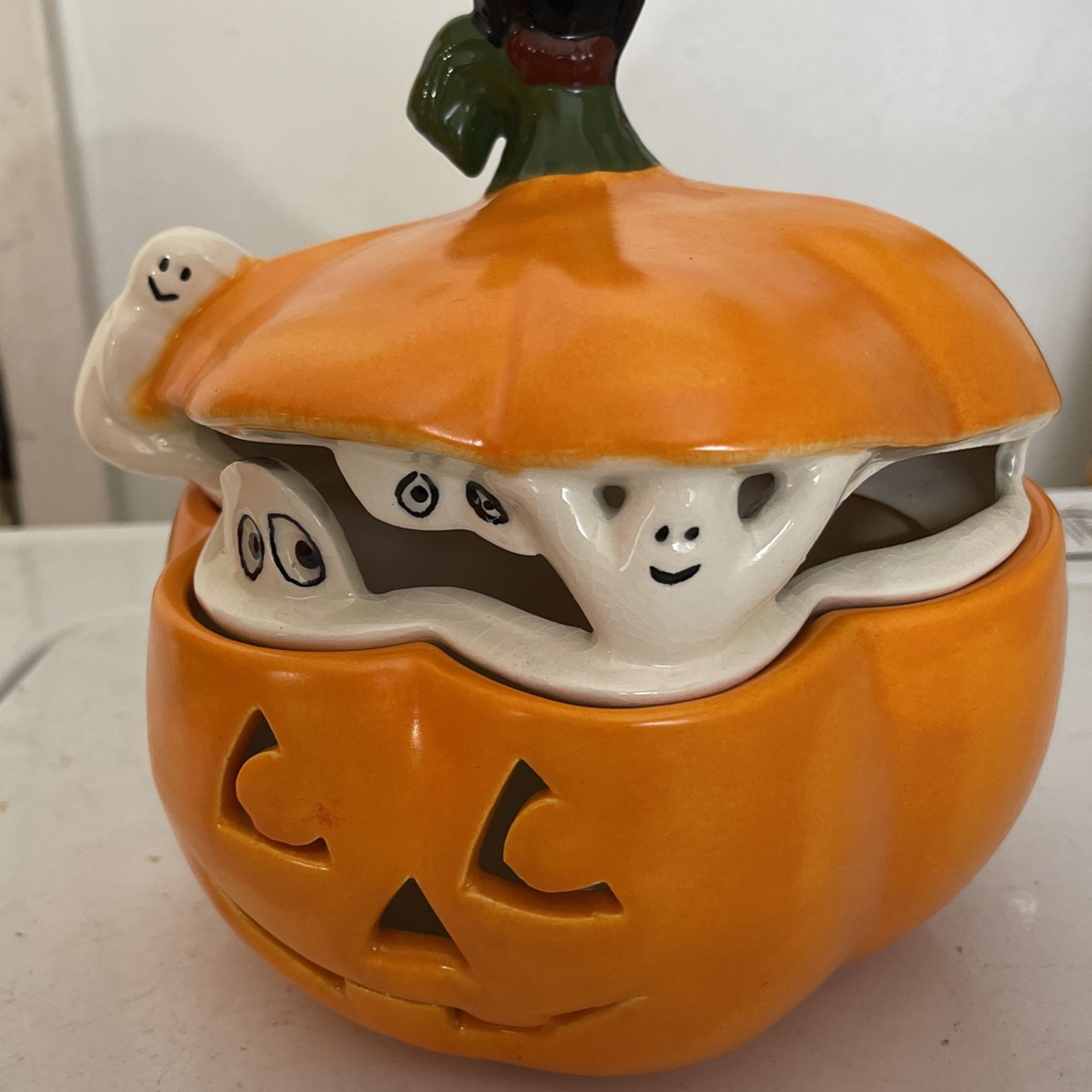 Pumpkin Pottery Art For Halloween Decoration 