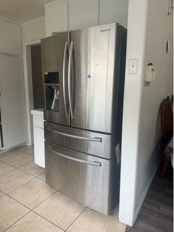 SAMSUNG  refrigerator used $1000