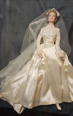 Grace Kelly Bride Porcelain Doll