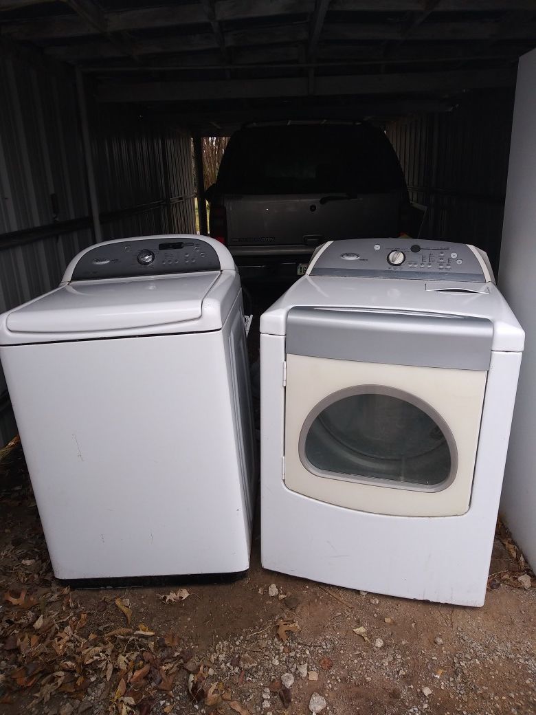 Whirlpool Cabrio Washer and Dryer Set