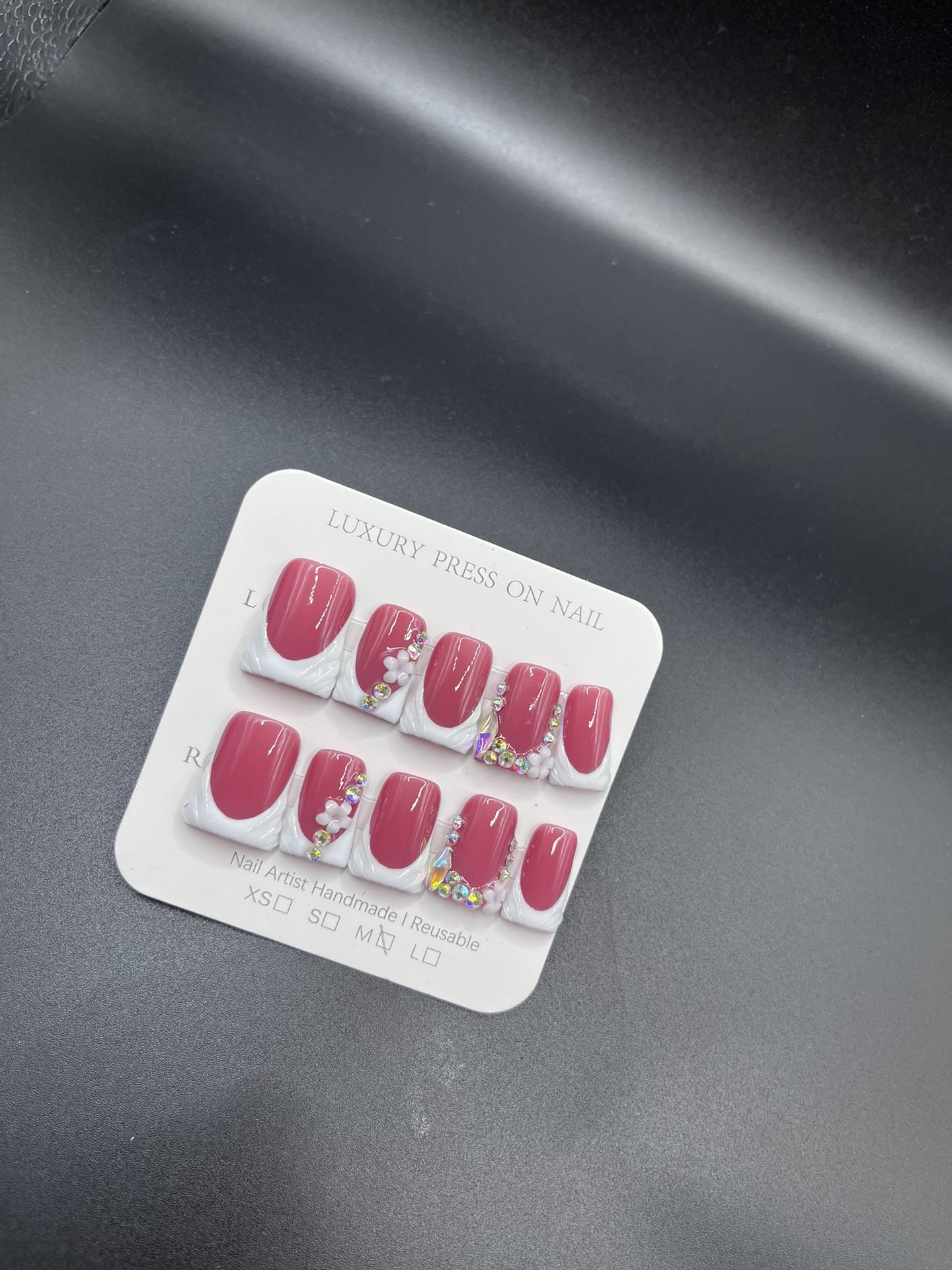 Luxury Press/glue On Nails