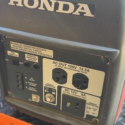 Honda generator. New. Used 2 hours