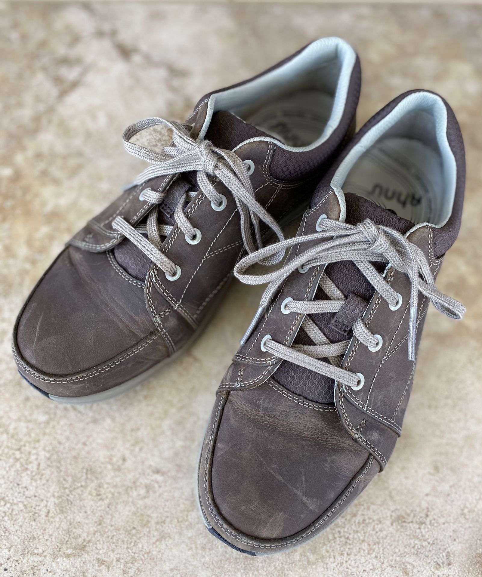 Womens Leather Shoes 7M
