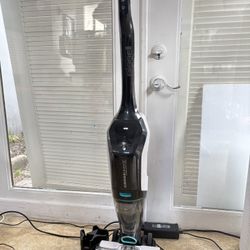 Bissell 2554A CrossWave Cordless Max All-in-One Pet Multi-Surface Vacuum – Used, With Charger 