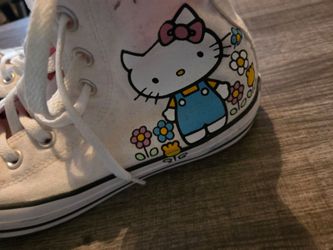 Hello kitty converse womens size 8