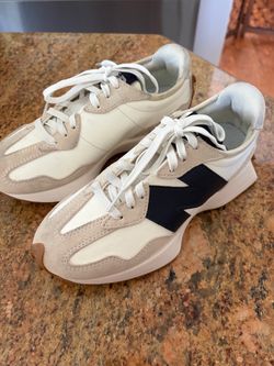 New Balance 327 size 5