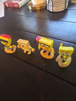 4 spongebob mini figures