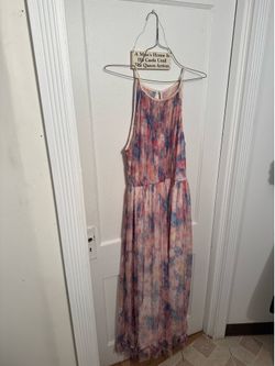 PRETTY FLORAL MAXI DRESS-SIZE 2X           USED, IN GOOD CONDITION