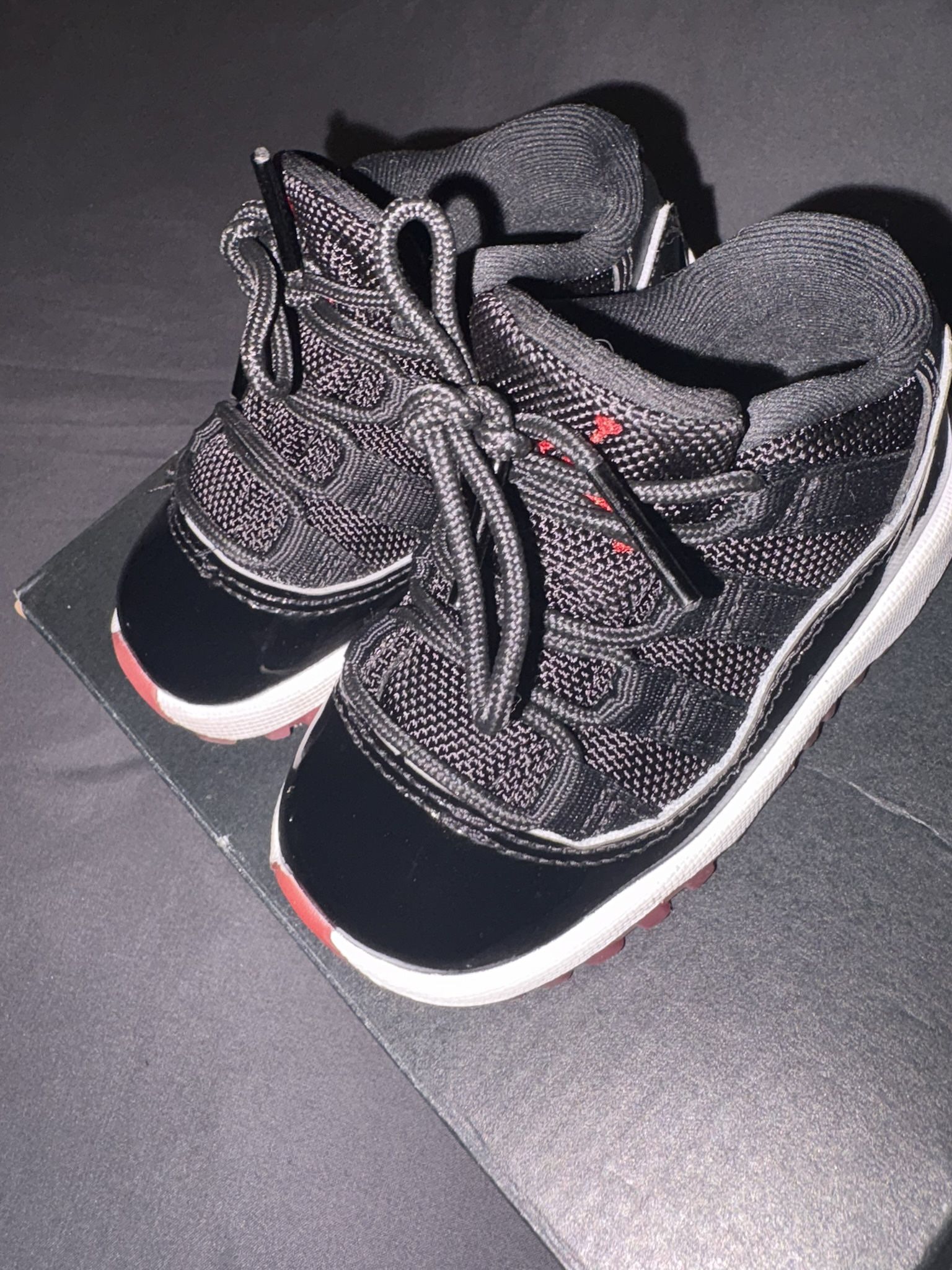Jordan 11 Low Top Black / Red Toddler Size 5C