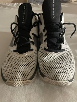 Nikes Size 9 Black And White.