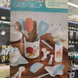 The Pioneer Woman  20 Piece Kitchen Gadget Set 