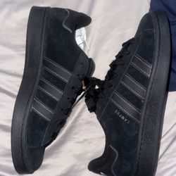 Black Adidas Campus size 10