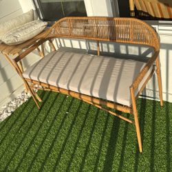 Outdoor Bench w/cushion 