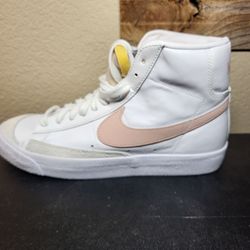 *NEW* Nike Women's Blazer '77 Vintage Mid White Pink Women’s Size 10 Men's 8.5