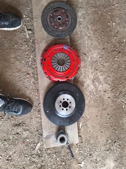 South Bend Clutch Presser  Plate And Bearing And Fly  Wheel  2010 4 Clclinder