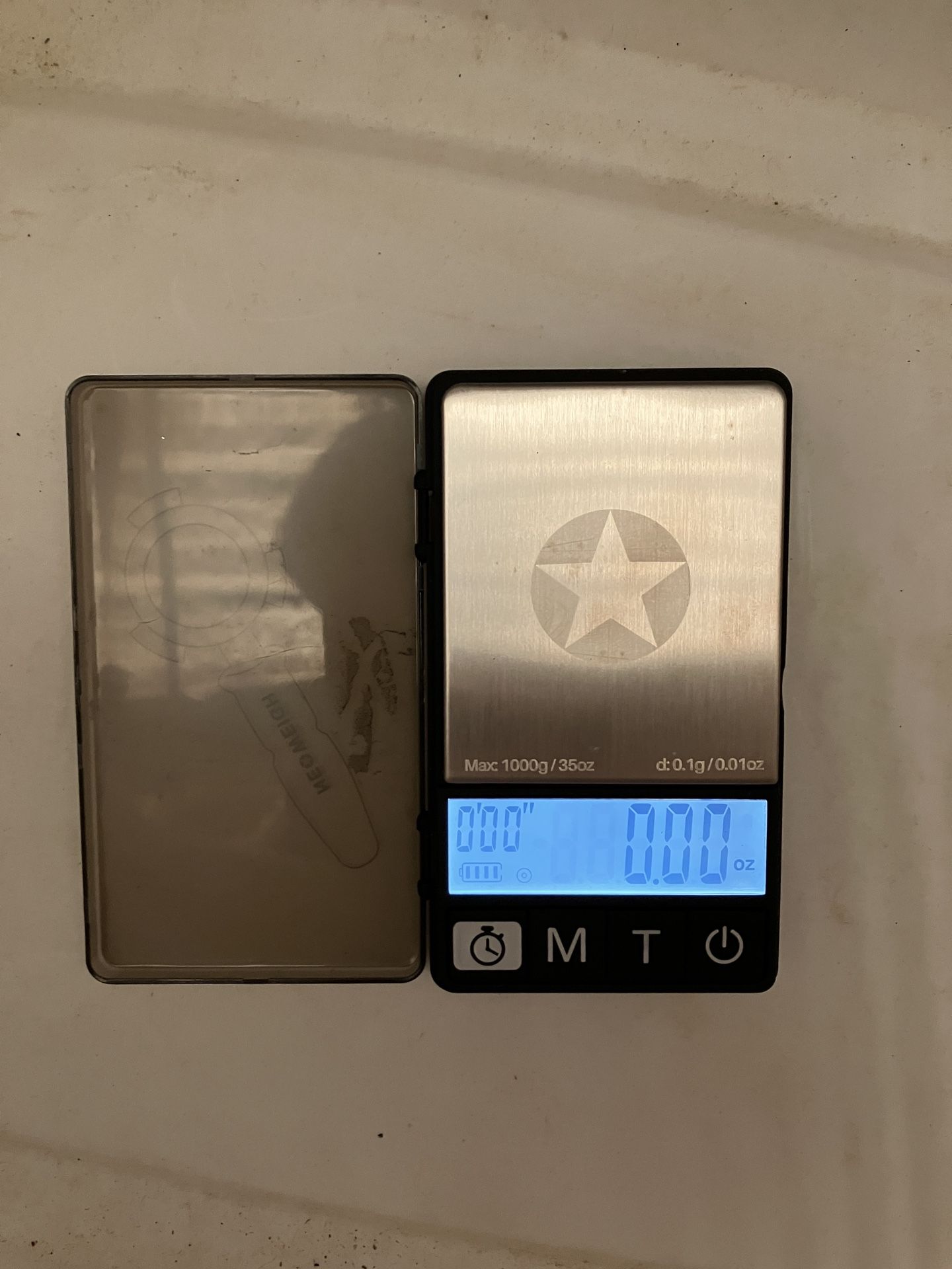 Light Weight Scale